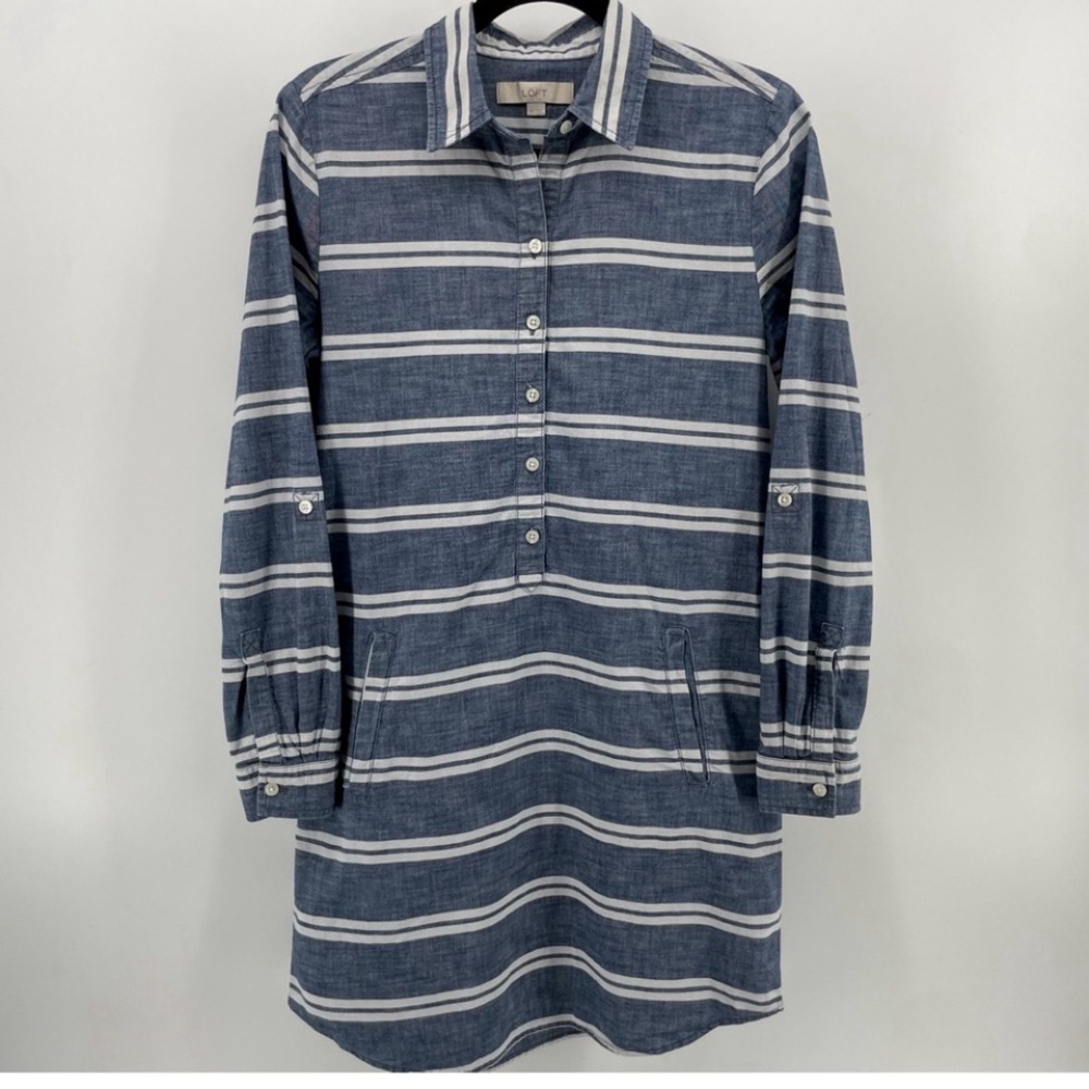 EUC LOFT Chambray Shirt Dress
Sz 8 Blue & White Stripe Long Sleeve with pockets